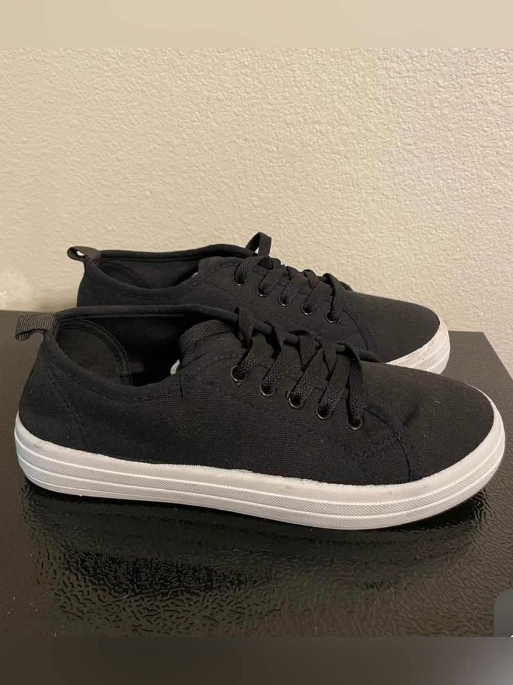Women’s  Black Canvas Low-Top Sneakers - Casual